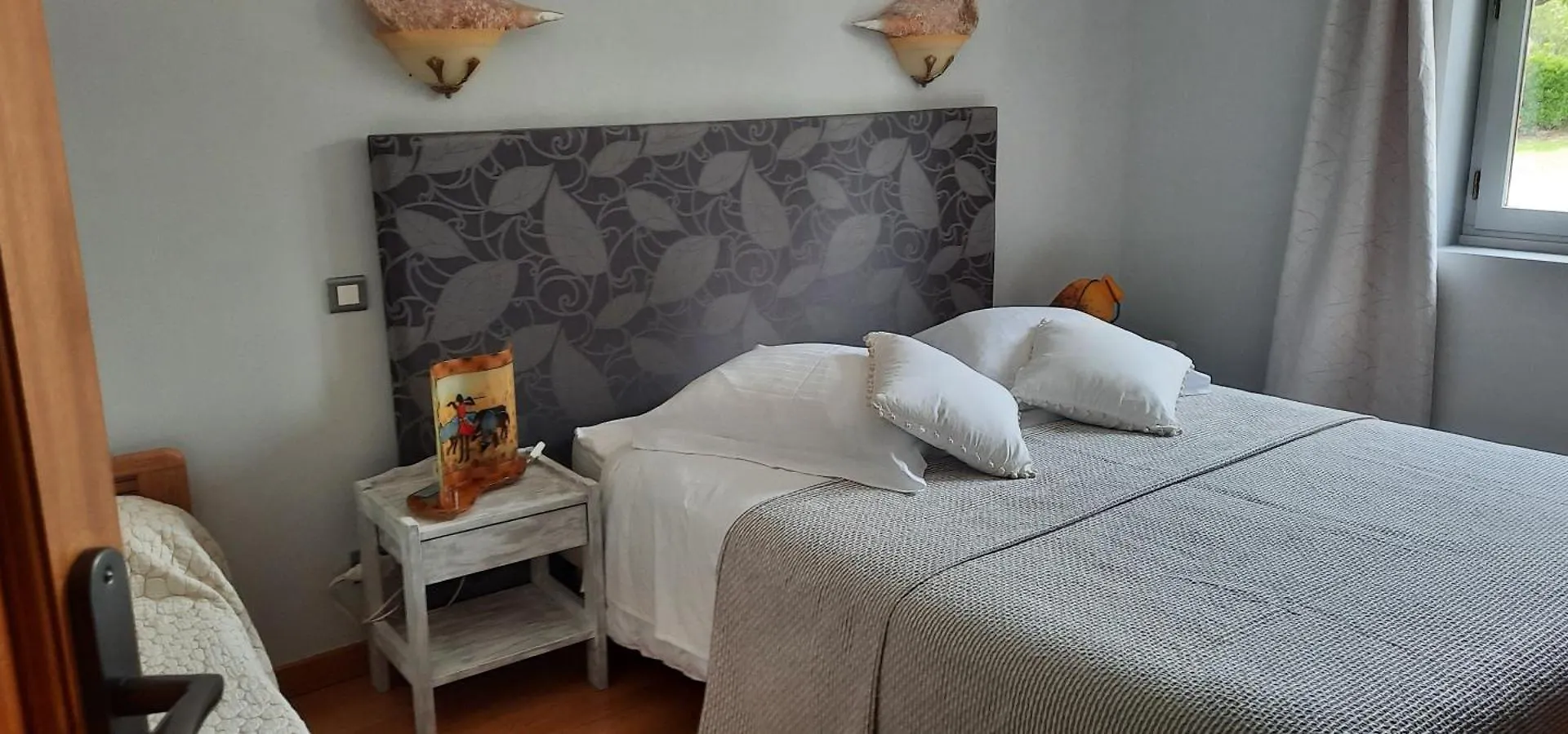 Chambres D'Hotes Chez Dumitra Cales  Bed & Breakfast Cales (Midi-Pyrenees)